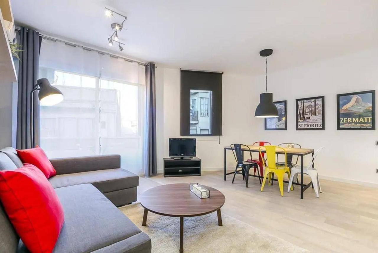 51Sam1021 - Modern Apartment Near Montjuic Barcelona Exteriér fotografie