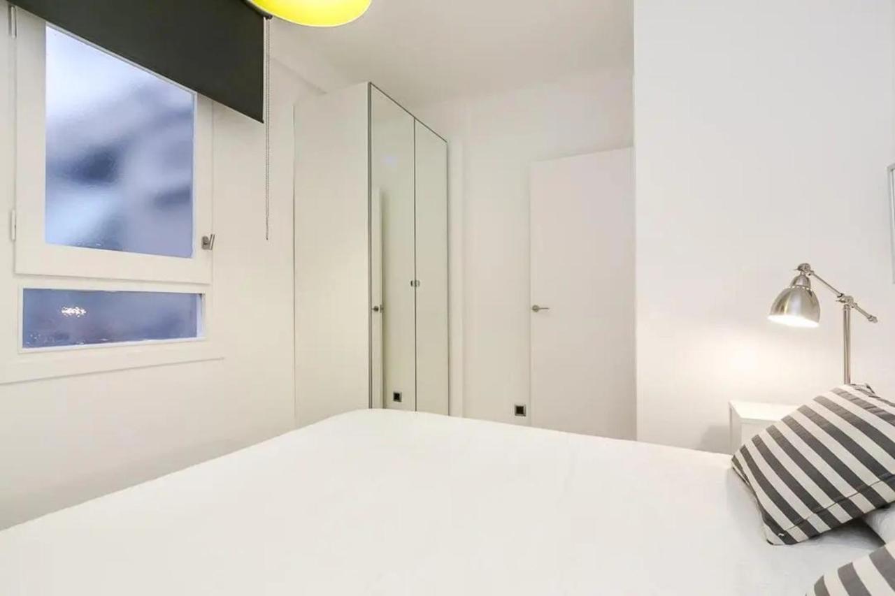 51Sam1021 - Modern Apartment Near Montjuic Barcelona Exteriér fotografie